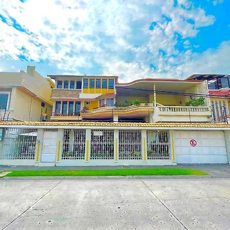 Villa Garza Inn Guayaquil Exterior foto